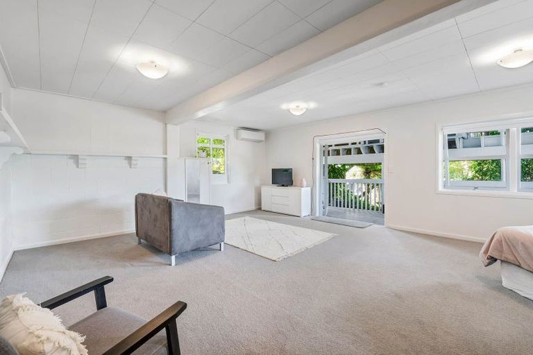Photo of property in 11 Swann Beach Road, Stanmore Bay, Whangaparaoa, 0932