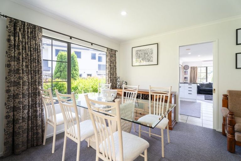 Photo of property in 53 Amesbury Drive, Churton Park, Wellington, 6037