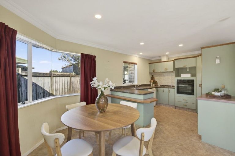 Photo of property in 3/20 Kellyville Heights, Merrilands, New Plymouth, 4312