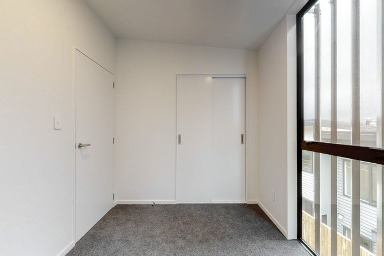 Photo of property in 62u7 Spenmoor Street, Newlands, Wellington, 6037