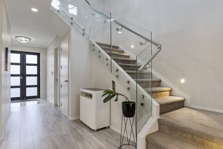 Photo of property in 25 Drumbuoy Drive, Flat Bush, Auckland, 2019