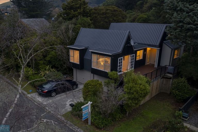 Photo of property in 21 Solander Place, Whitby, Porirua, 5024