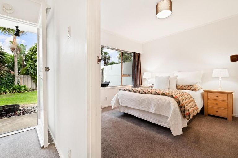 Photo of property in 1/18 Montmere Avenue, Te Atatu Peninsula, Auckland, 0610