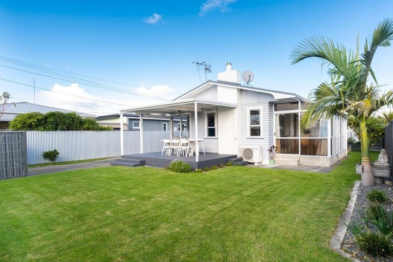 Photo of property in 27 Meeanee Road, Taradale, Napier, 4112