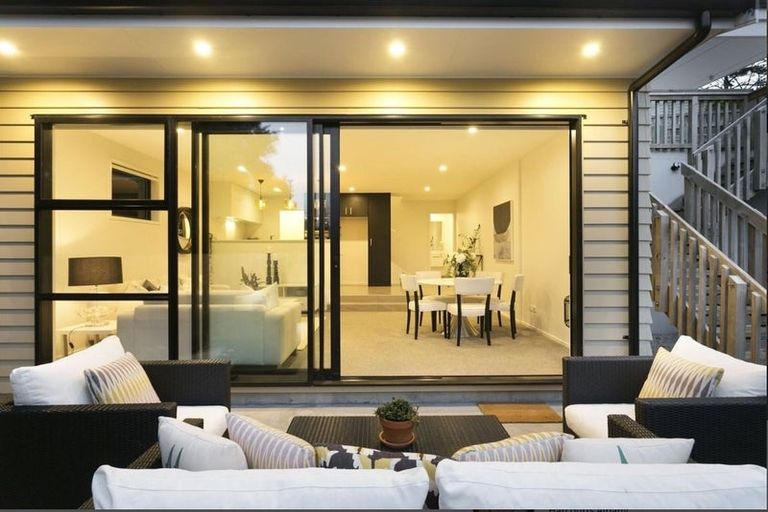 Photo of property in 15d/2 Verran Road, Birkenhead, Auckland, 0626