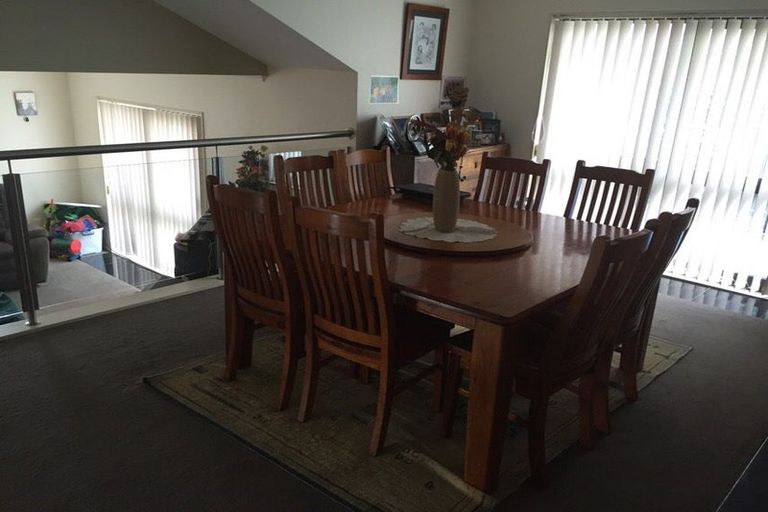 Photo of property in 150 Keri Vista Rise, Papakura, 2110