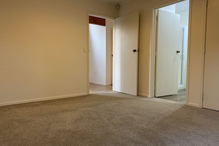 Photo of property in 3 Fayette Place, Te Atatu South, Auckland, 0610