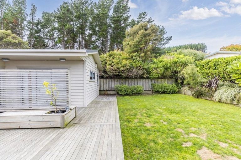 Photo of property in 16 Apple Terrace, Ranui, Porirua, 5024