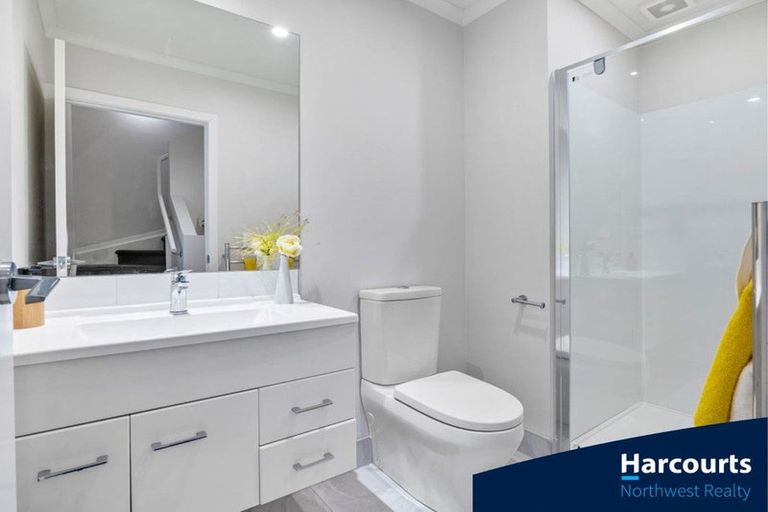 Photo of property in 6/89 Hobsonville Point Road, Hobsonville, Auckland, 0616