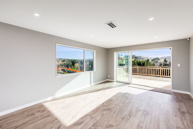 Photo of property in 125 Godfrey Drive, Orewa, 0931