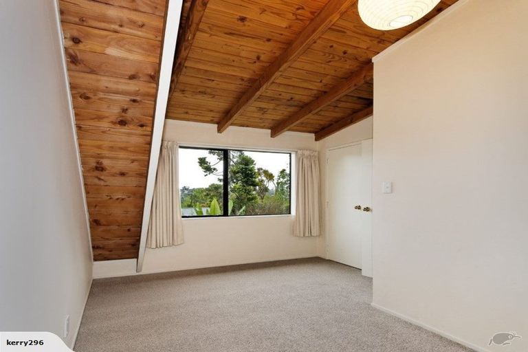 Photo of property in 32 Konini Road, Titirangi, Auckland, 0604
