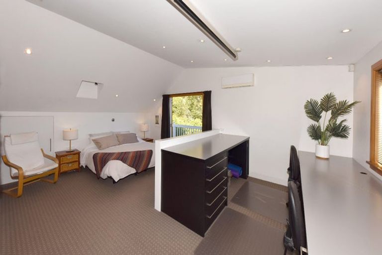 Photo of property in 35 Reserve Terrace, Lyttelton, 8082