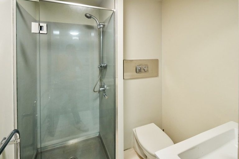 Photo of property in St Pauls Apartments, 98/43u Mulgrave Street, Thorndon, Wellington, 6011