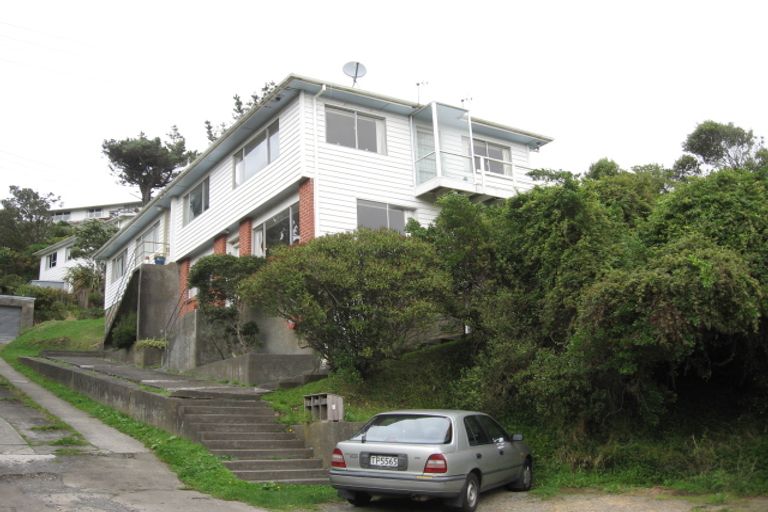 Photo of property in 4f2 Glanmire Road, Newlands, Wellington, 6037