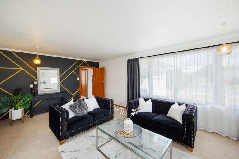 Photo of property in 7 Ruha Street, West End, Palmerston North, 4412