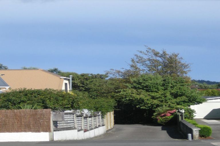 Photo of property in 4f2- Sutherland Avenue, Silverstream, Upper Hutt, 5019