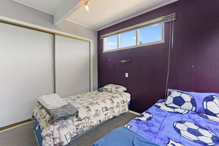 Photo of property in 10 Matai Street, Waikanae, 5036