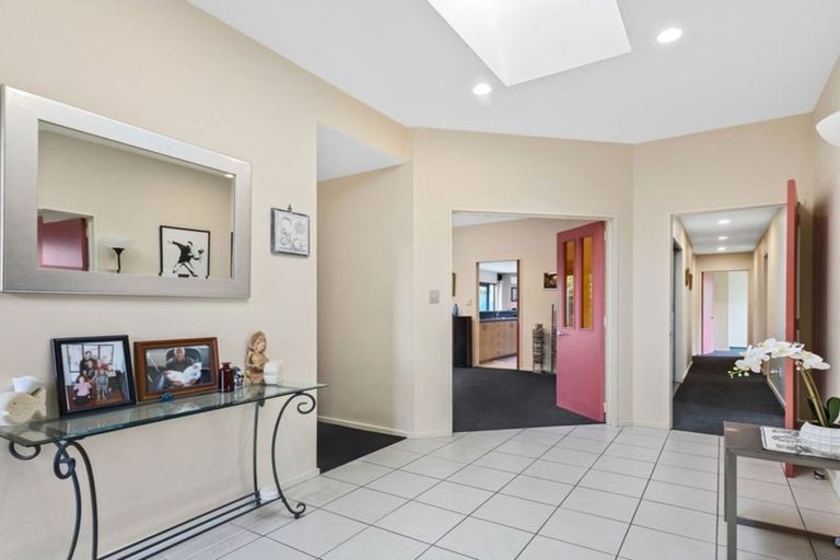 Photo of property in 11 Evenwood Place, Waimairi Beach, Christchurch, 8083