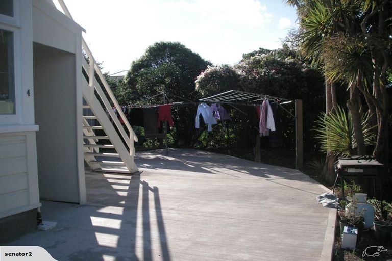 Photo of property in 3/22 Hargreaves Street, Mount Cook, Wellington, 6021