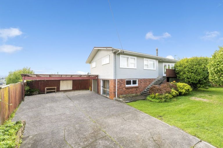 Photo of property in 175 Waimumu Road, Massey, Auckland, 0614