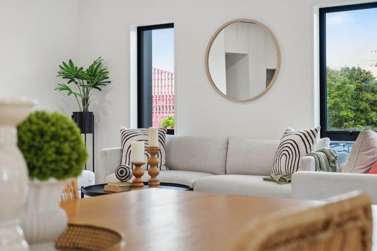 Photo of property in 12 Kurnell Drive, Botany Downs, Auckland, 2010
