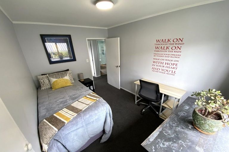Photo of property in 3 Cassis Place, Crofton Downs, Wellington, 6035