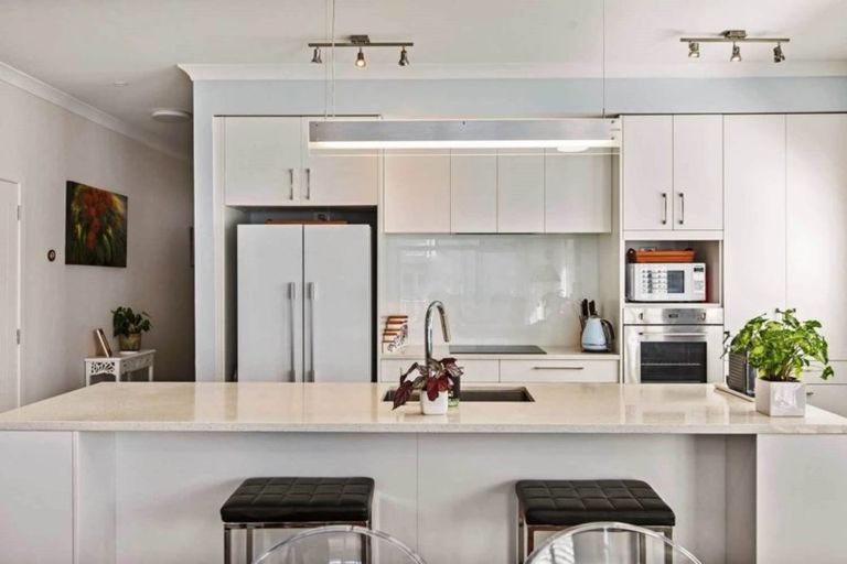 Photo of property in 46 Landmark Terrace, Orewa, 0931