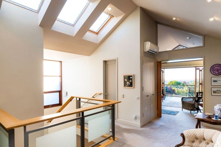 Photo of property in 1a Gillean Street, Havelock North, 4130