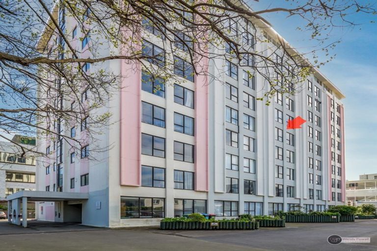 Photo of property in Hobson Court Flats, 47/70u Hobson Street, Thorndon, Wellington, 6011