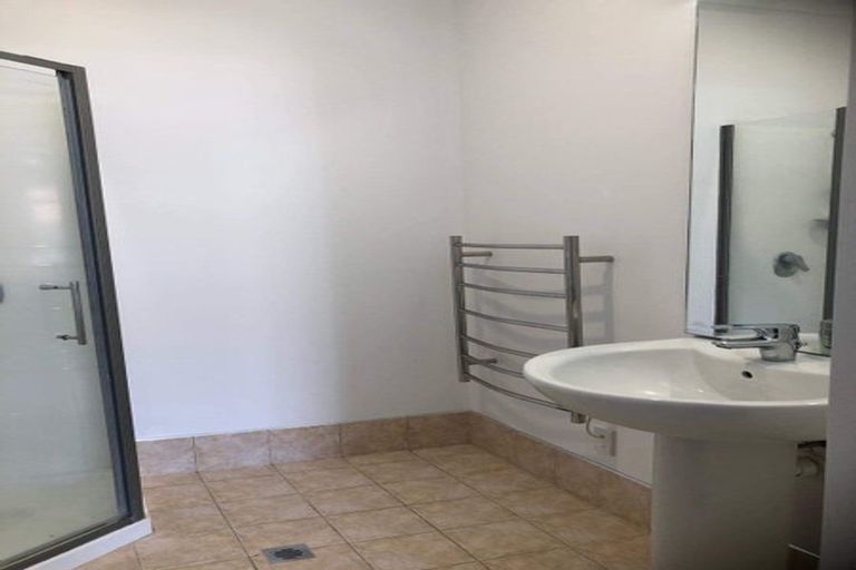 Photo of property in 4/44 Carlos Drive, Flat Bush, Auckland, 2016