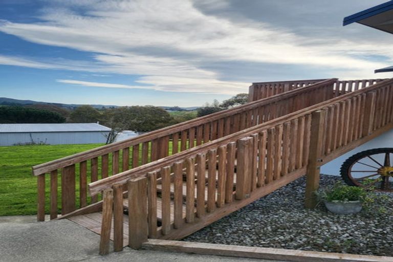 Photo of property in 1 Watts Street, Waipawa, 4210