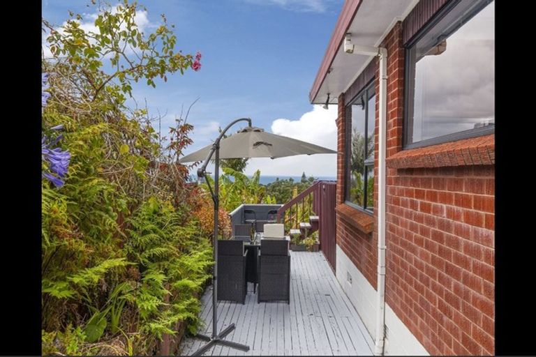 Photo of property in 11a Orewa Heights Crescent, Orewa, 0931