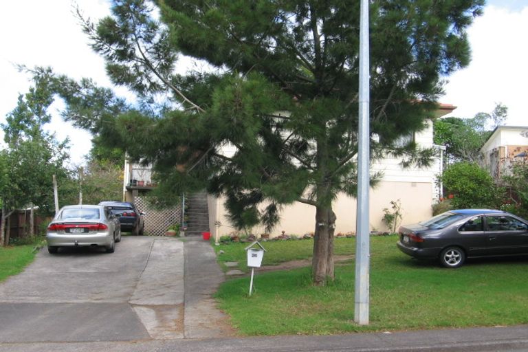 Photo of property in 26 Pisces Road, Glen Eden, Auckland, 0602