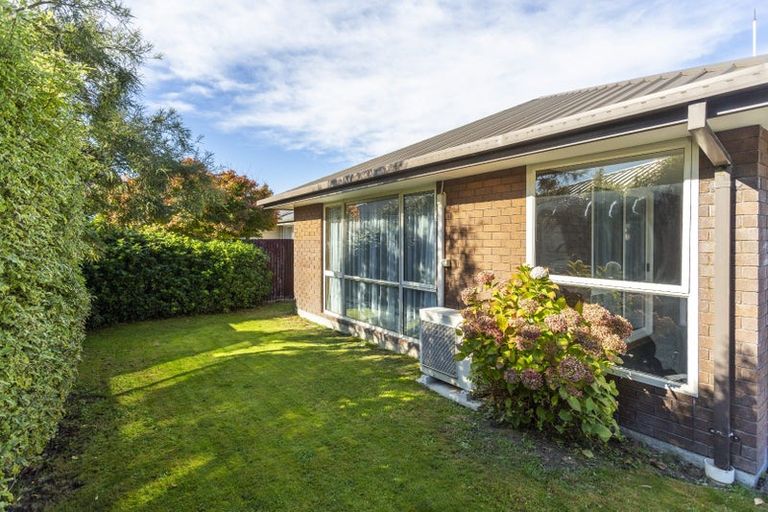 Photo of property in 96 Rattray Street, Riccarton, Christchurch, 8041