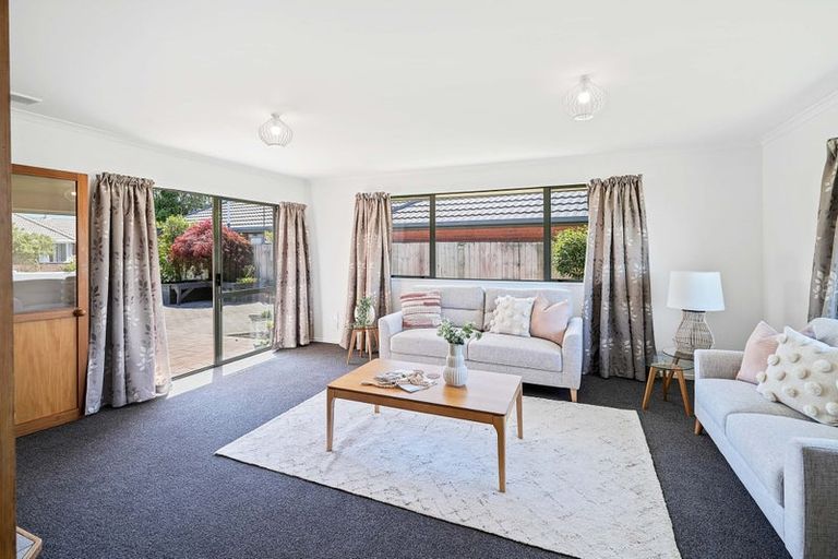 Photo of property in 10 Mull Place, Broomfield, Christchurch, 8042