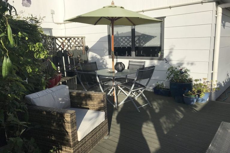 Photo of property in 2/41 Carnarvon Street, Gisborne, 4010