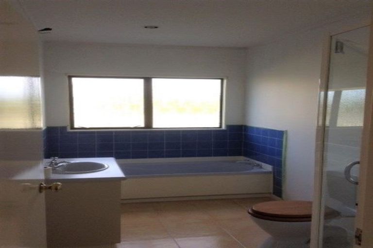 Photo of property in 1 Kotare Street, Waikanae, 5036