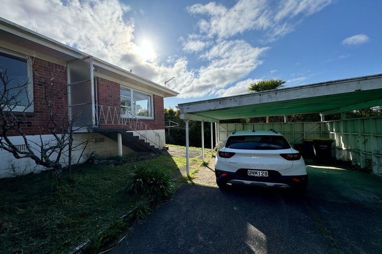 Photo of property in 2/73 Lake Road, Northcote, Auckland, 0627