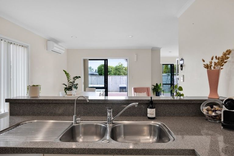 Photo of property in 2a Faber Place, Inglewood, 4330
