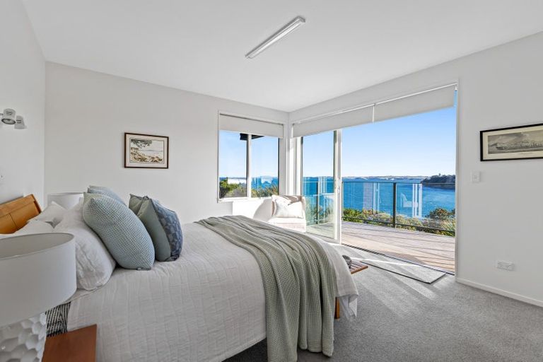 Photo of property in 52 Beauvoir Avenue, Matakatia, Whangaparaoa, 0930