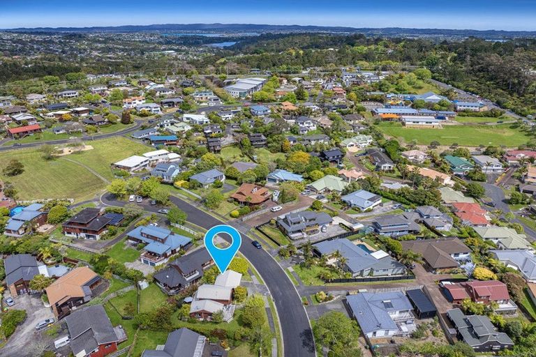 Photo of property in 1/8 Rifleman Rise, Unsworth Heights, Auckland, 0632