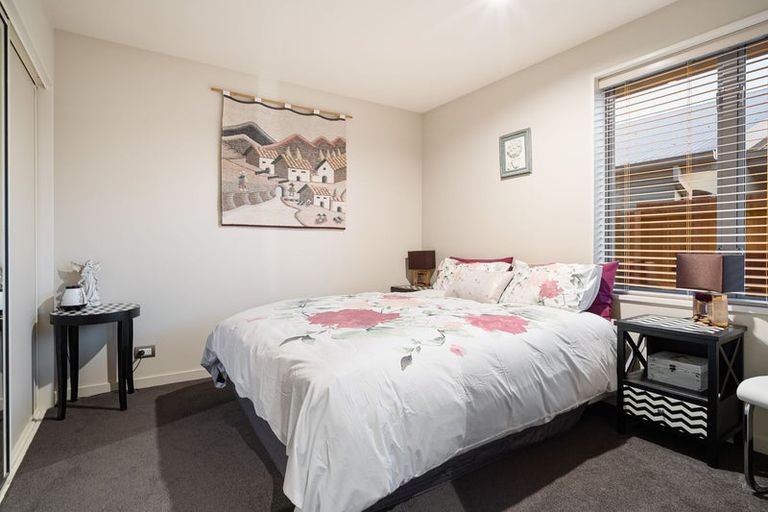 Photo of property in 15 Len Hale Place, Parklands, Christchurch, 8083