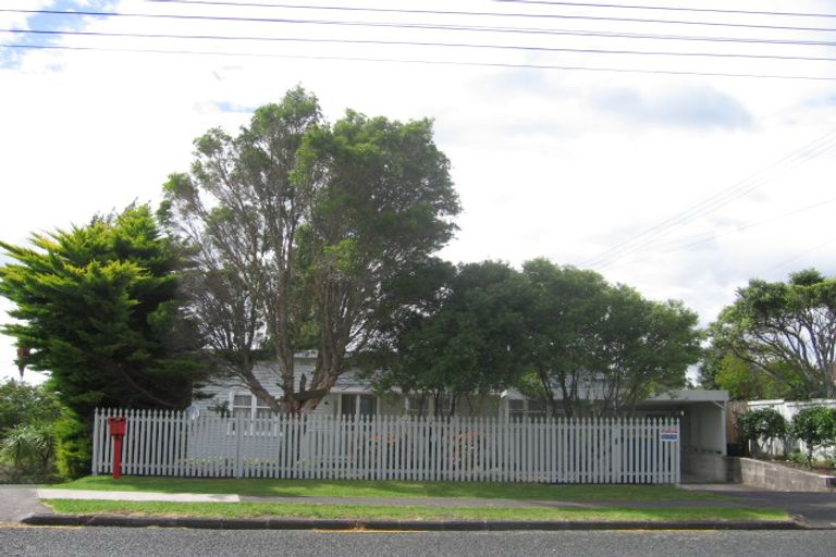 Photo of property in 75 College Road, Northcote, Auckland, 0627
