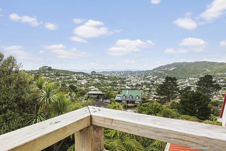 Photo of property in 113 Percy Dyett Drive, Karori, Wellington, 6012