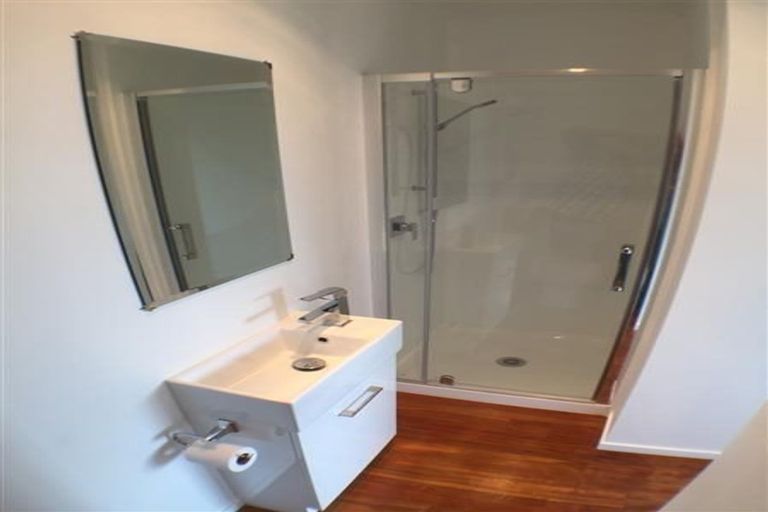 Photo of property in 213b Golf Road, Titirangi, Auckland, 0604