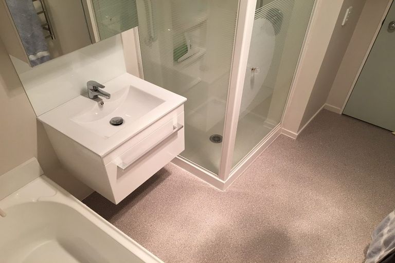 Photo of property in 1 Macalister Place, Miramar, Wellington, 6022