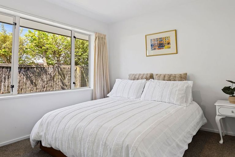 Photo of property in 42 Grimseys Road, Redwood, Christchurch, 8051