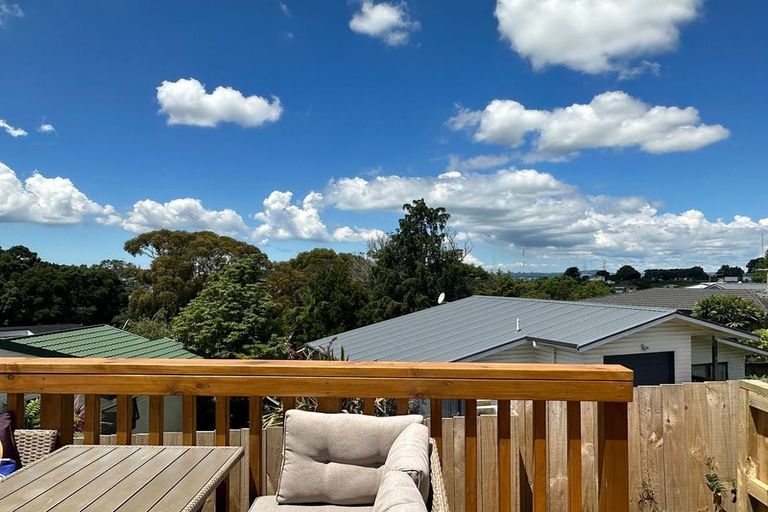 Photo of property in 78a Lincoln Park Avenue, Massey, Auckland, 0614