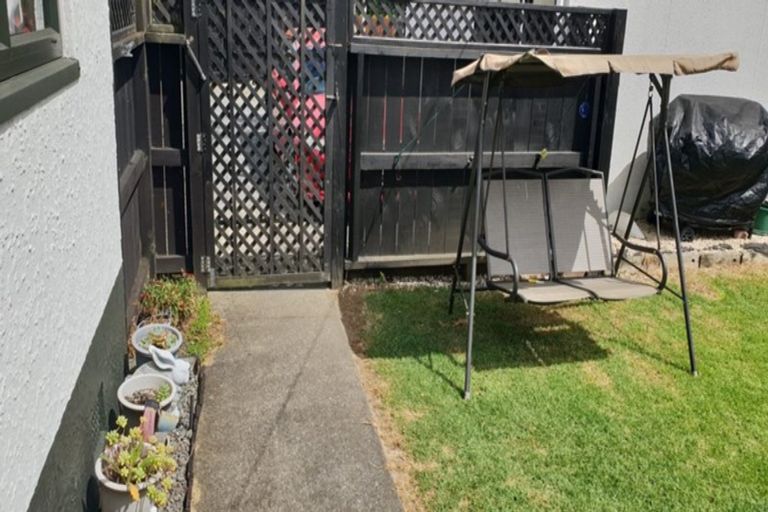 Photo of property in 47 Grove Road, Papakura, 2110