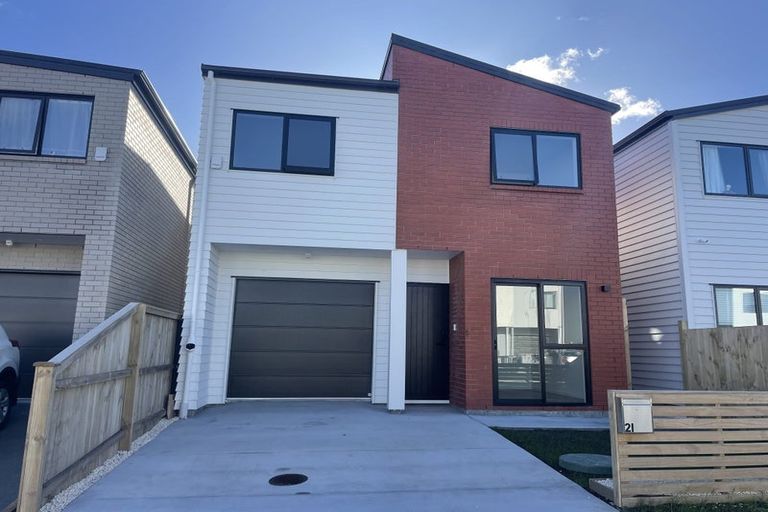 Photo of property in 21 Coast Garden Drive, Hobsonville, Auckland, 0616